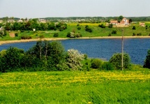 Saldus piliakalnis ir ežeras