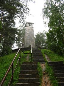 ,,Laimės žiburys” (,,The Light of Happiness”) is the tomb monument for writer Jonas Biliūnas