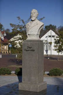 Памятник Йонасу Басанавичюсу